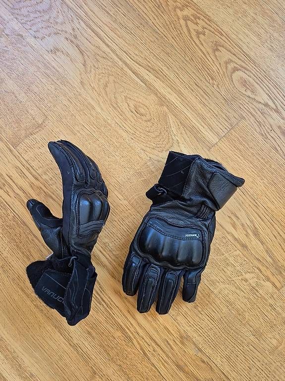 Jacken: Motorradhose und Jacke Damen – Gebraucht aus Glarus von nad_7vrv 4