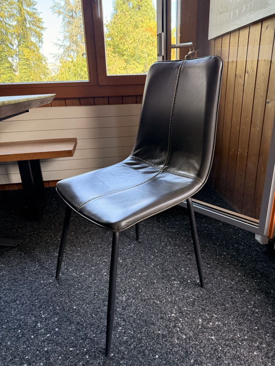 Stühle: Esszimmerstühle / Lederoptik – Gebraucht aus Kriessern von aga_2zht 3