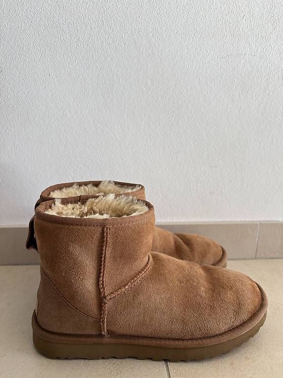 Ugg Scarpe da donna: Ugg beige – Usato da Pomy venduto da Gtum