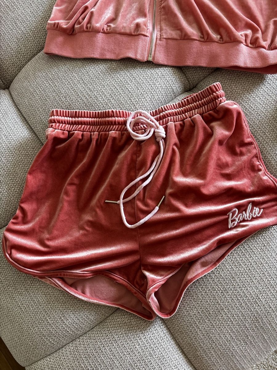Négligés & Pyjamas: Ensemble de pyjama rose Barbie x Missguided taille 38 – D'occasion à Bulle par lfr_gfx8 1