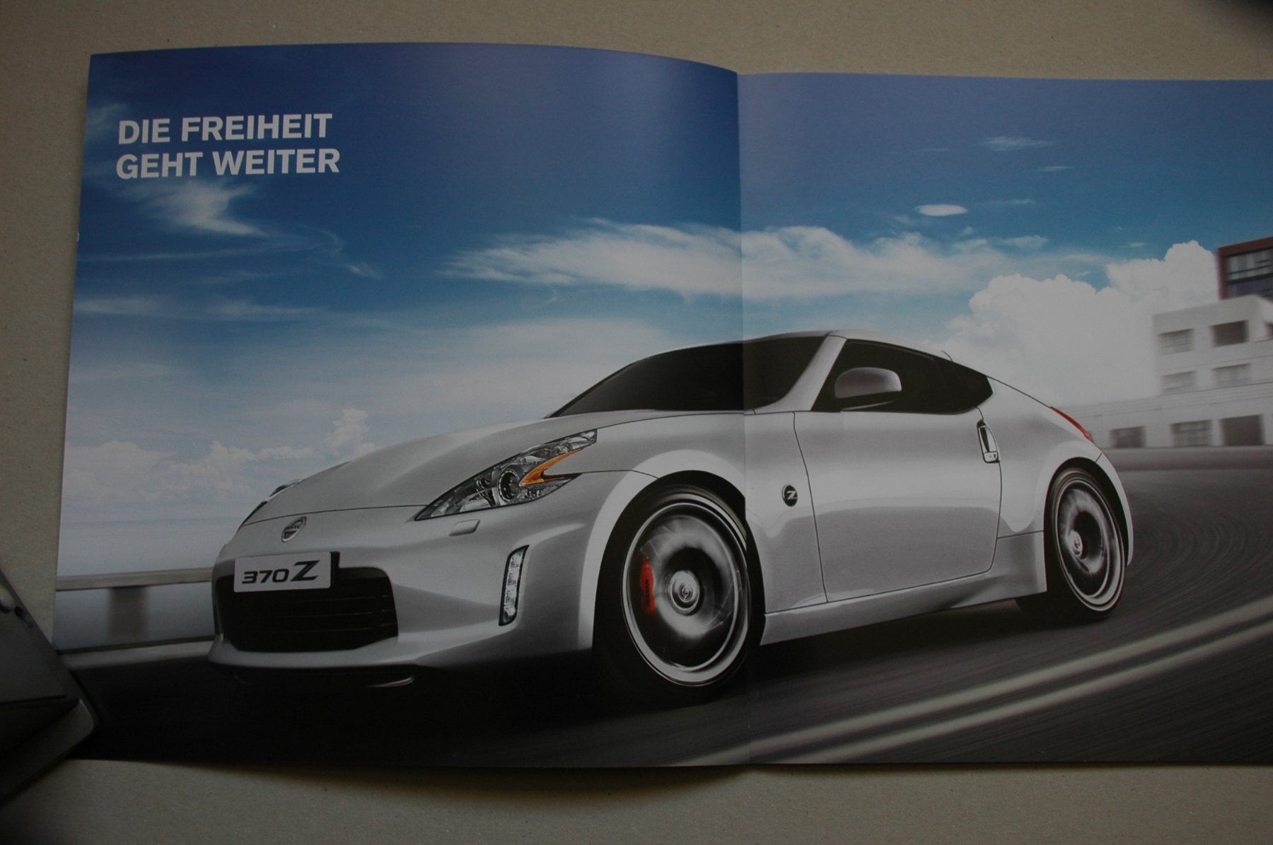 Nissan Automobili: Nissan 370 Z - Originalprospekt – Nuovo (secondo la descrizione) da Malans GR venduto da Chueche427 1