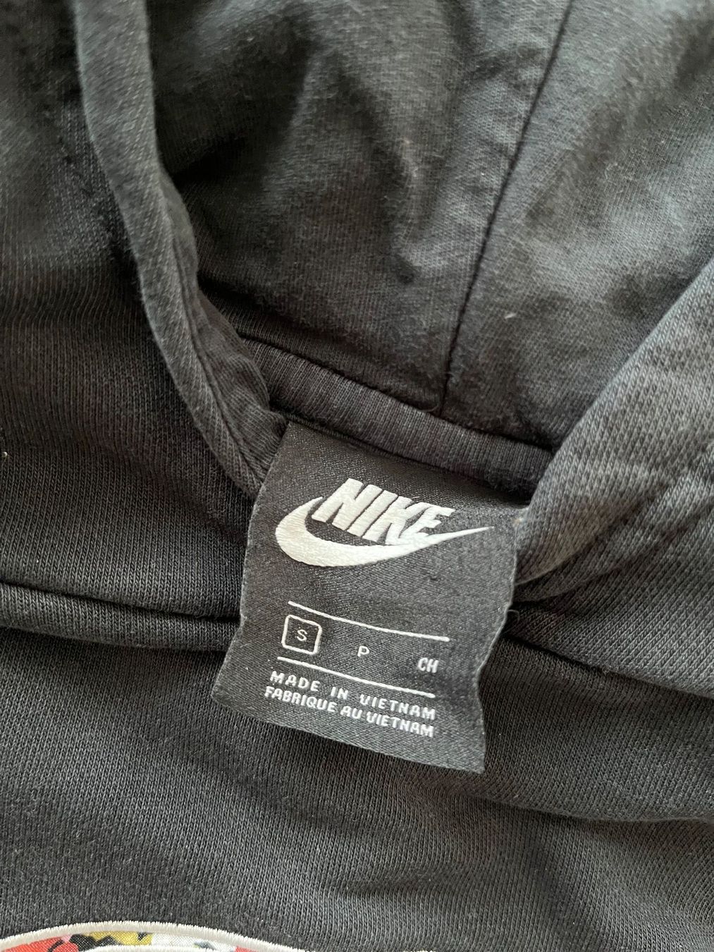 Nike Maglioni & Felpe: Nike Kapuzenpulli Grösse S – Usato da Langnau i. E. venduto da Bonanza3 2