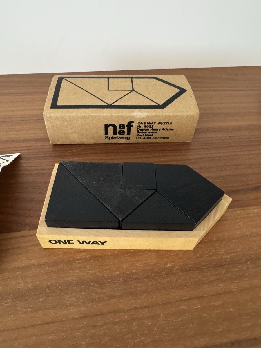 Naef Giochi: Naef ONE WAY Nr. 9622 Design Hanry Adams  – Usato da Basel venduto da good_forms 1