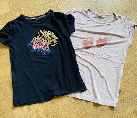 2 T-Shirts & 3 Bikinis Gr. 134/140