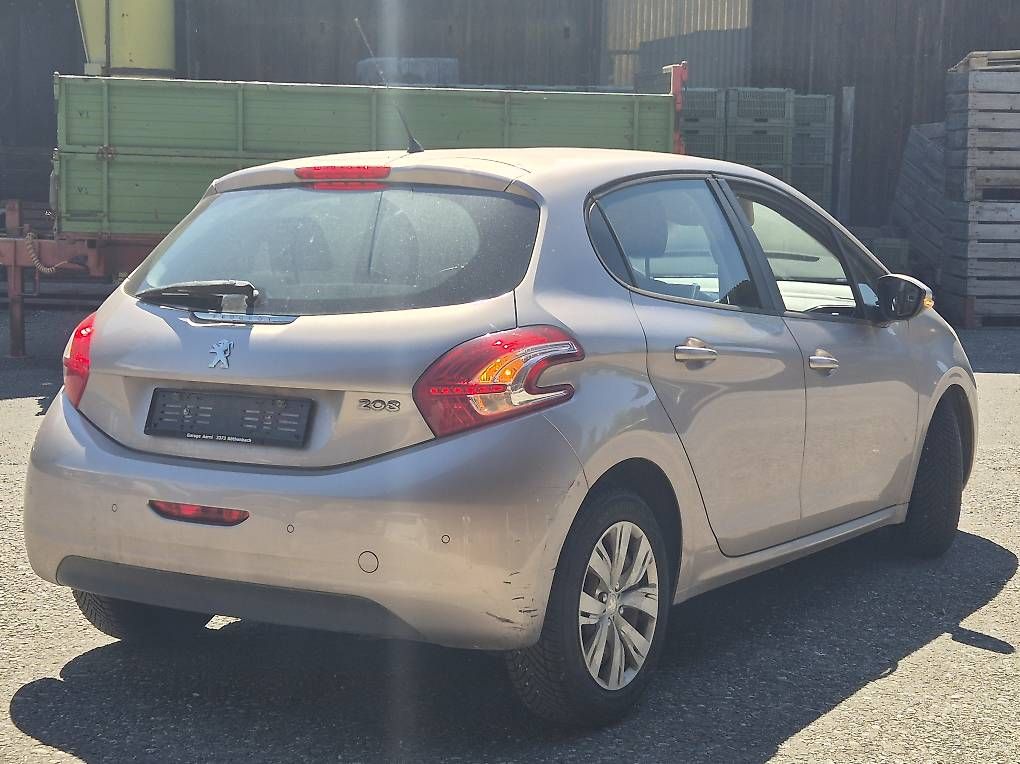 Automobili: Peugeot 208 Benzin Schalter 2013 – Usato da Schwadernau venduto da MS90s 3