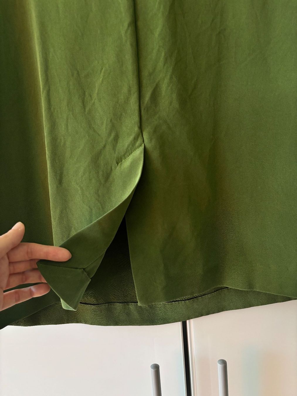 Vestiti: LIEBIG grünes Seidenkleid Gr. 42 – Usato da Zürich venduto da missmodernage 4
