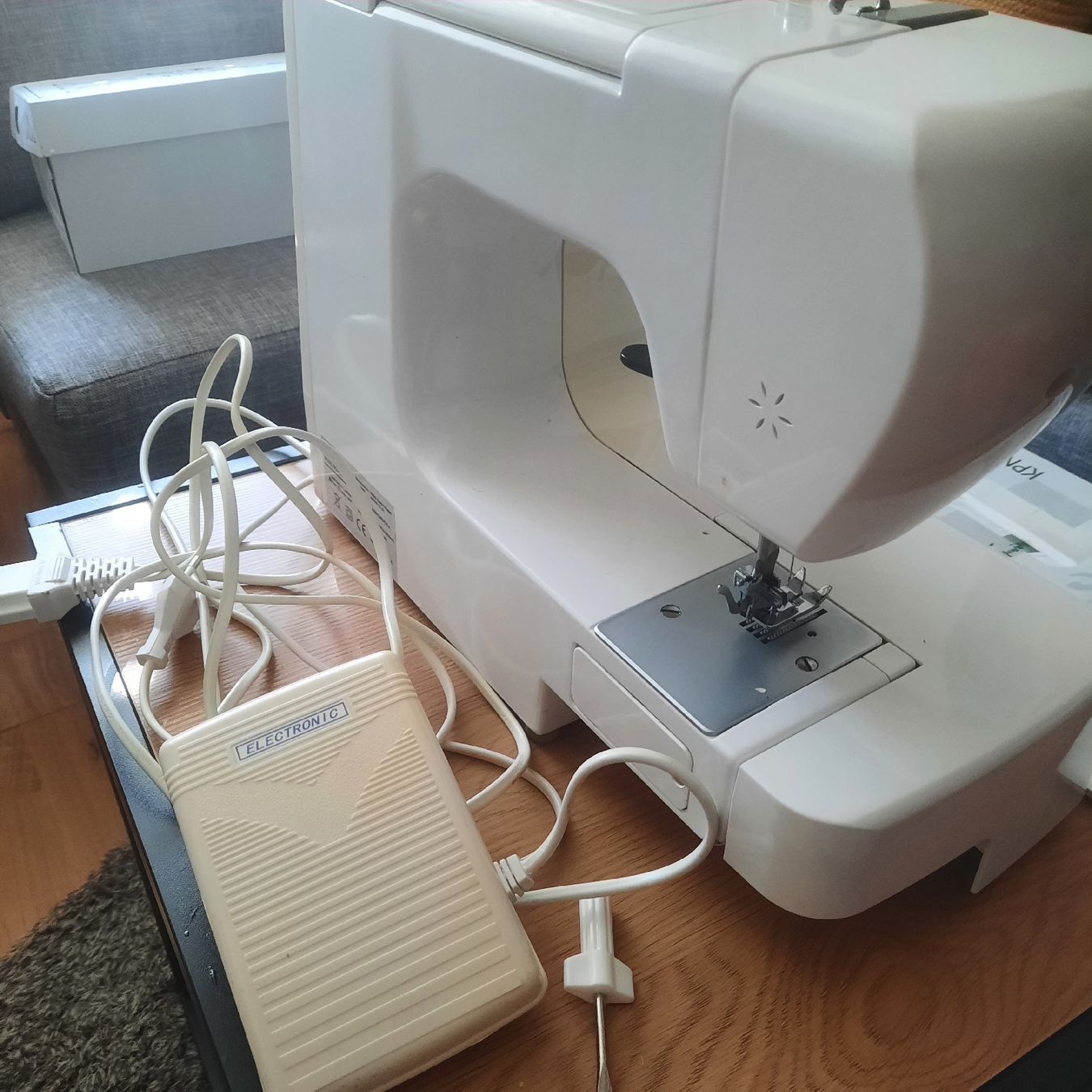 Macchine da cucire: Nähmaschine E&R Classic elektronisch – Usato da Solothurn venduto da lsc_pf99 9