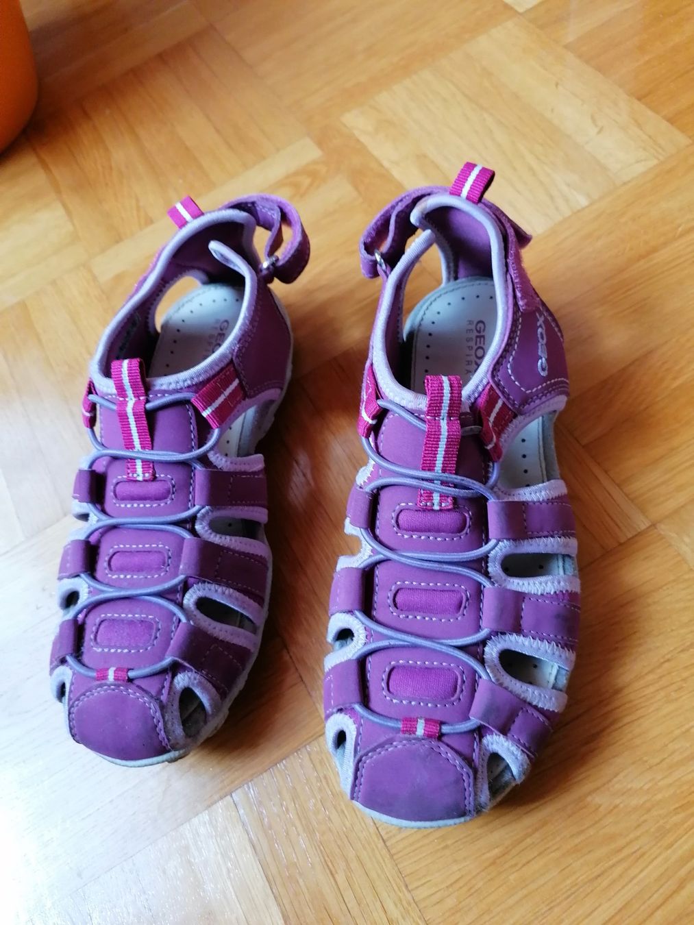 Geox Scarpe per ragazze: Sandalen Geox - 36 – Usato da Oeschgen venduto da Minty