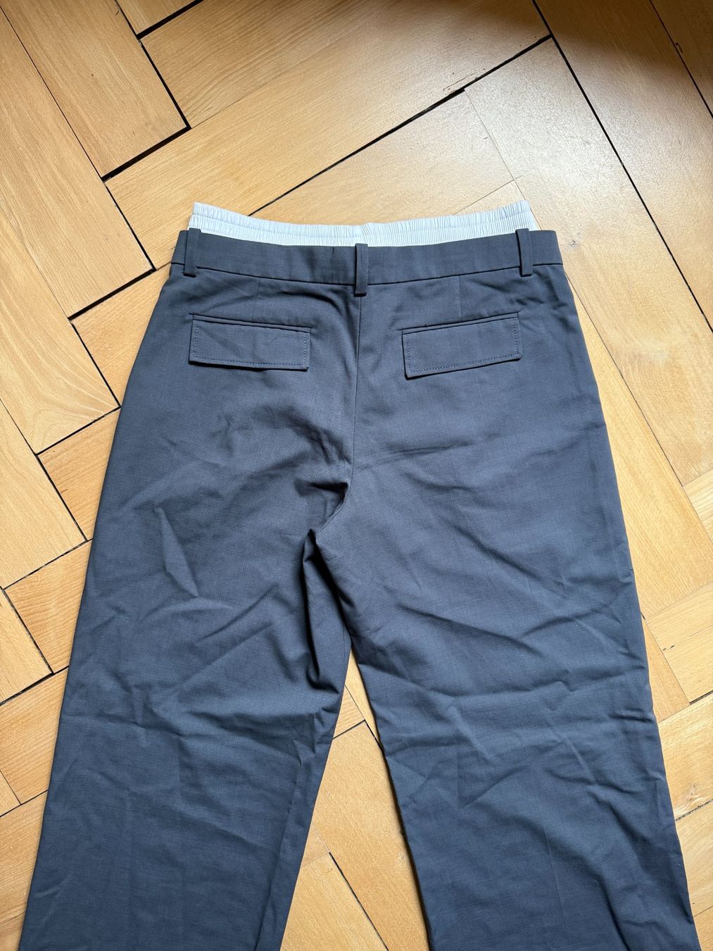 Zara Hosen: ZARA - Anzugshose grau M – Gebraucht aus Zürich von Diazaio 2
