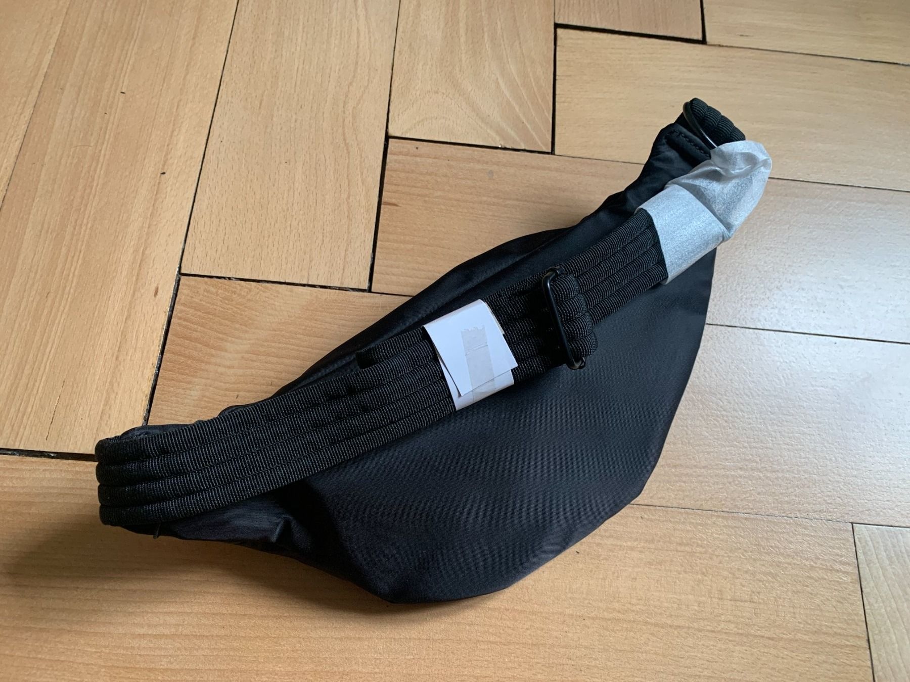 Borse: ZIGN - Gürteltasche schwarz (neu) – Nuovo e nell'imballaggio originale da Zürich venduto da Diazaio 1