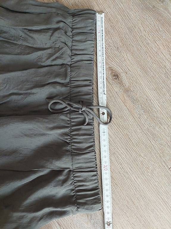Massimo Dutti Pantaloni: Massimo Dutti Hose 38 M Khaki – Usato da Zürich venduto da Julia0123 2