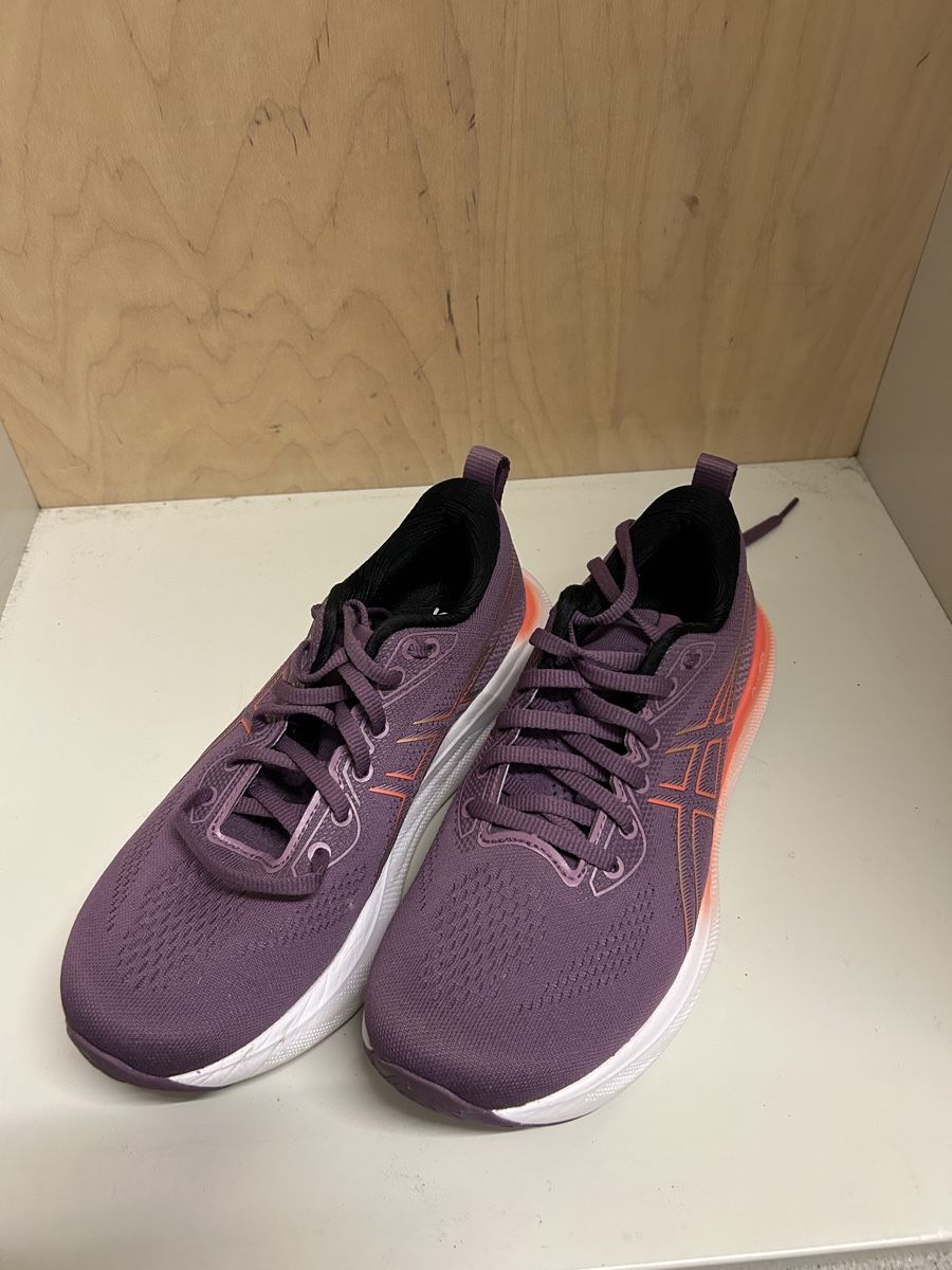 Asics Scarpe da donna: Laufschuhe Asics – Nuovo (secondo la descrizione) da Thun venduto da ann_j9cx