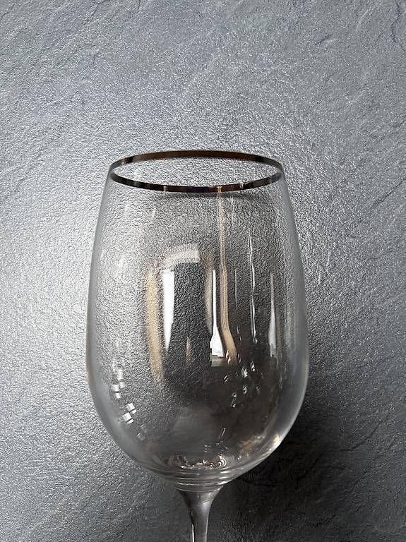 Bicchieri: Edle Rotwein-Gläser mit Platinrand – Nuovo e nell'imballaggio originale da Amsoldingen venduto da TomBooker 1