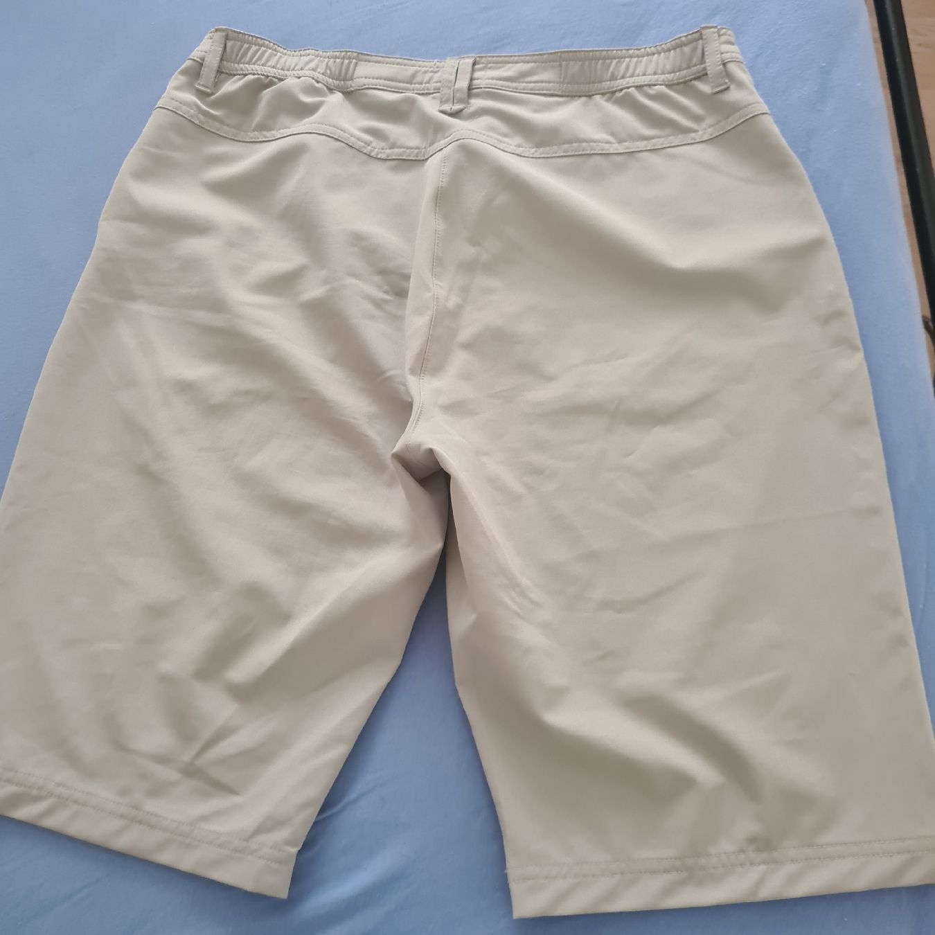 Pantaloni: LPO Damen Shorts  Gr 38 – Usato da Steinen venduto da turbogeiss99 7