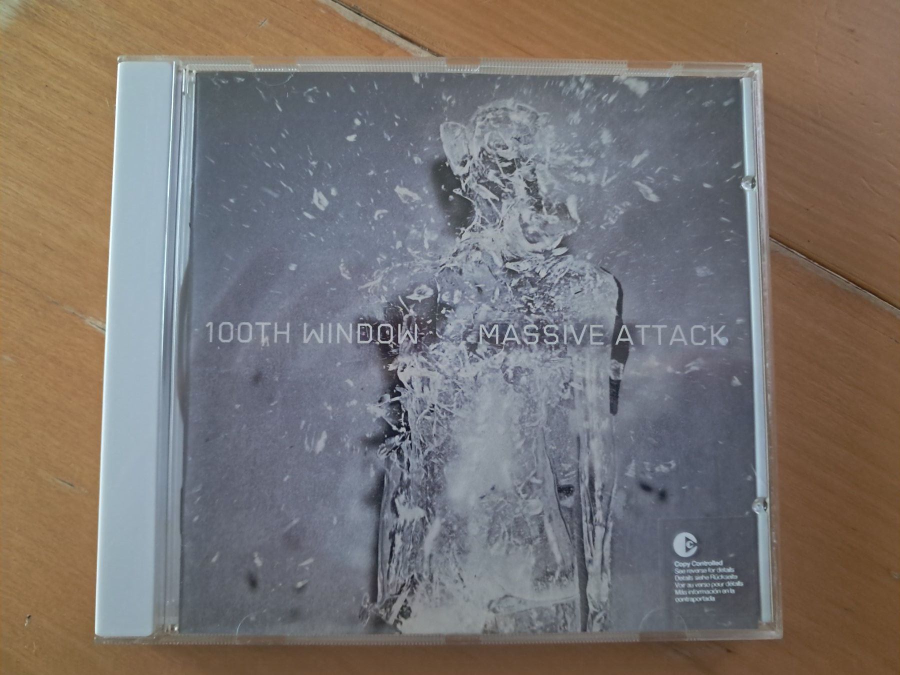 CDs: Massive Attack – 100th Window (CD, 2003) – Gebraucht aus Zürich von Oi_love_Oilas81