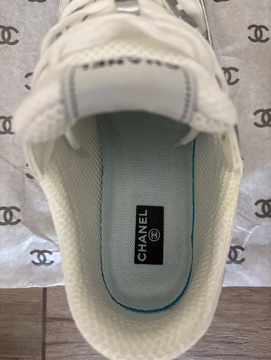 Chanel Herrenschuhe: Chanel Runner Gr. 45, silber – Neu (gemäss Beschreibung) aus Triesen von dardaleni 2