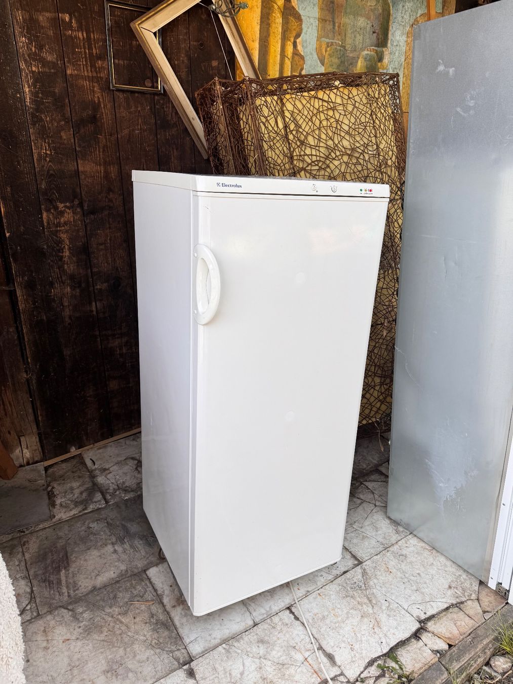 Electrolux Congelatori: Gefrierschrank Electrolux Modell EU 6830C fli – Usato da Küttigen venduto da Melisch1000 3