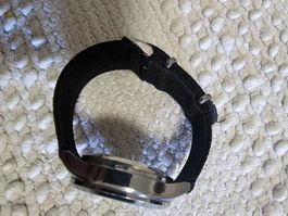 2 Herrn Uhr