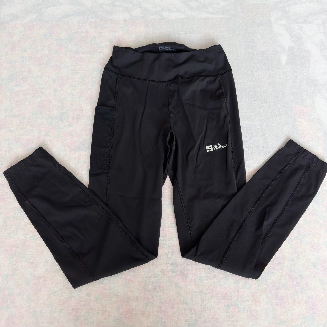 Jack Wolfskin Leggings: Jack Wolfskin  Leggins Gr.S – Gebraucht aus Dietikon von Ur-ga64