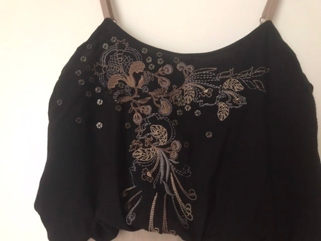 Vestiti: Robe, S, Luluvia – Usato da Boudry venduto da JulieG13 1