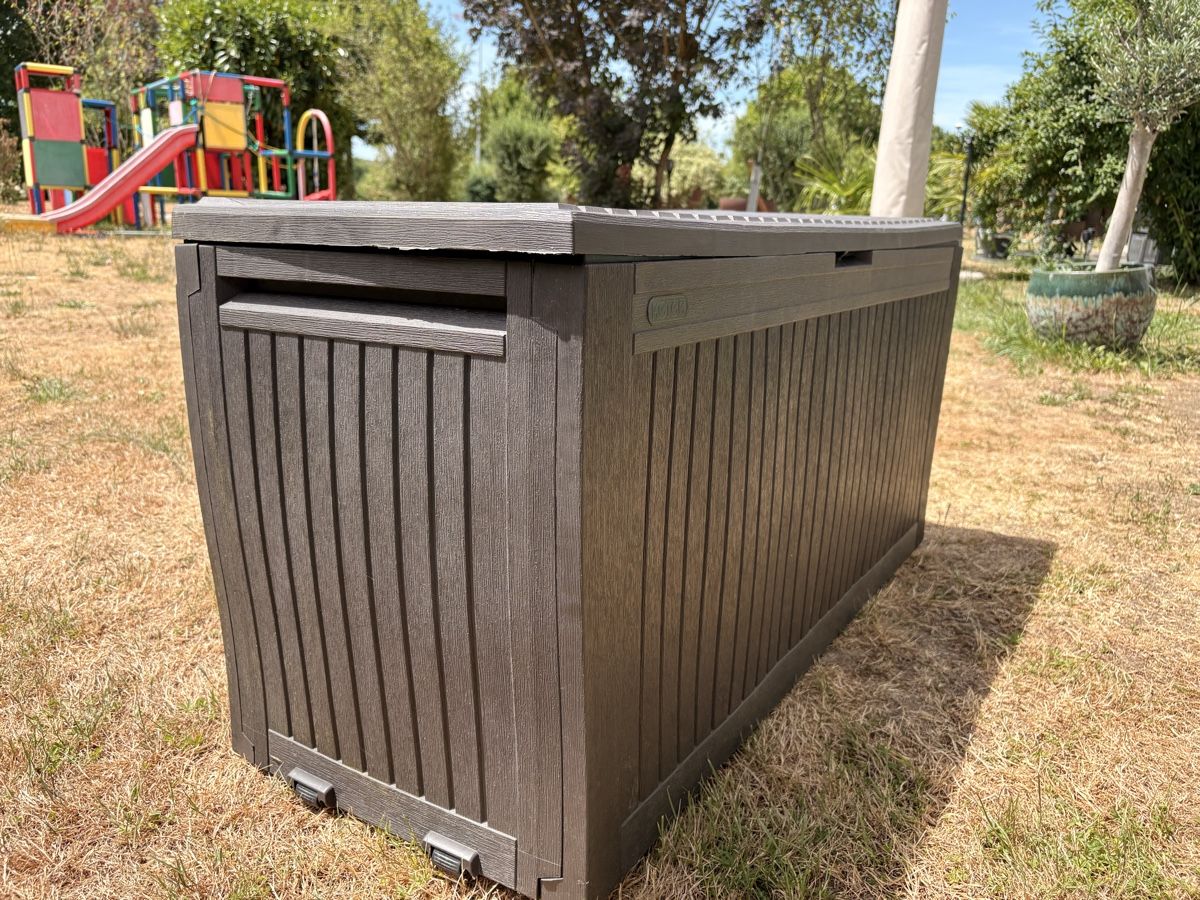 Keter Coffres de rangement: Gartenbox Keter Kunststoff gebrauchter Zustand – D'occasion à Büren an der Aare par RahSte18 1