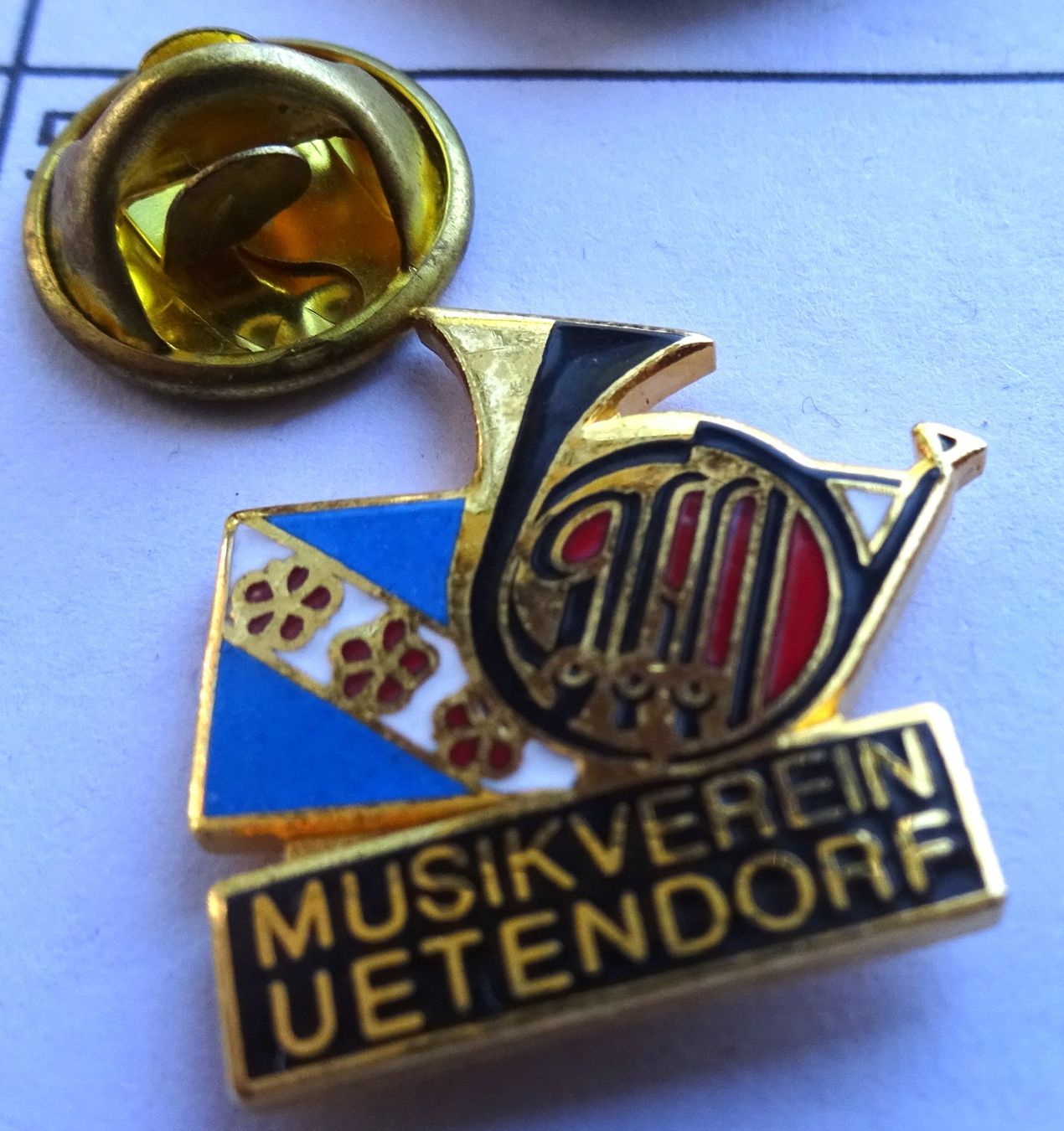 Placchette & Badge: Pin  MUSIKVEREIN Uetendorf – Usato da Utzenstorf venduto da BUtter81