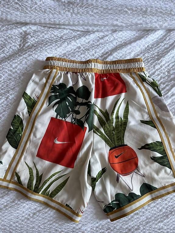Pantaloni: Nike - Short taille M – Usato da Geneve venduto da tom_d7f8 1