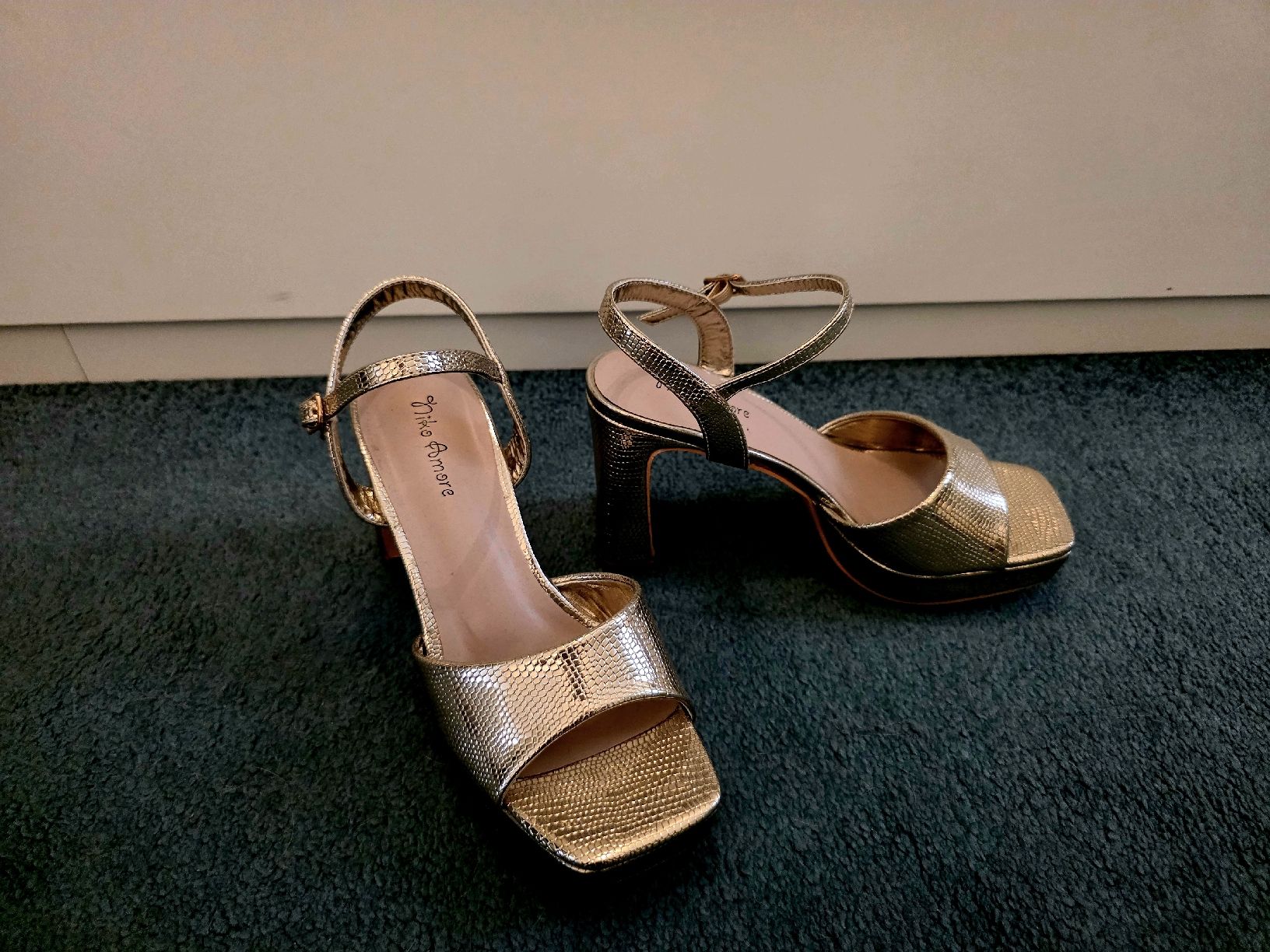 Scarpe da donna: High Heel Sandalette – Nuovo (secondo la descrizione) da Hinteregg venduto da Sandra.10