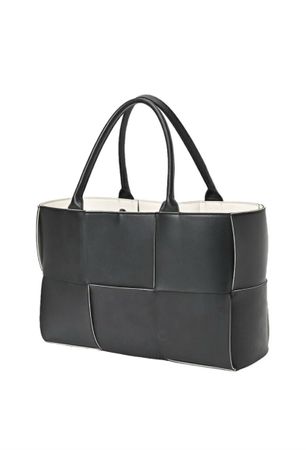 Bottega Veneta - Arco tote in black