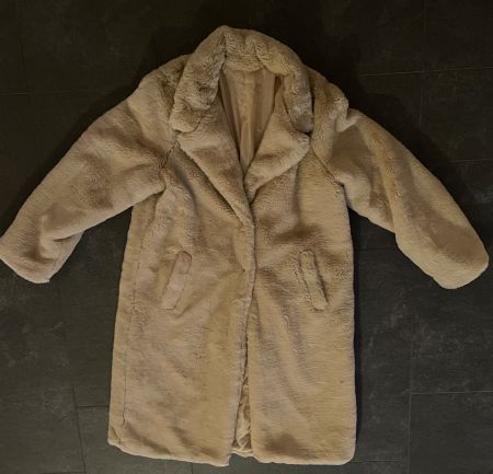 Flauschiger Wintermantel für Damen