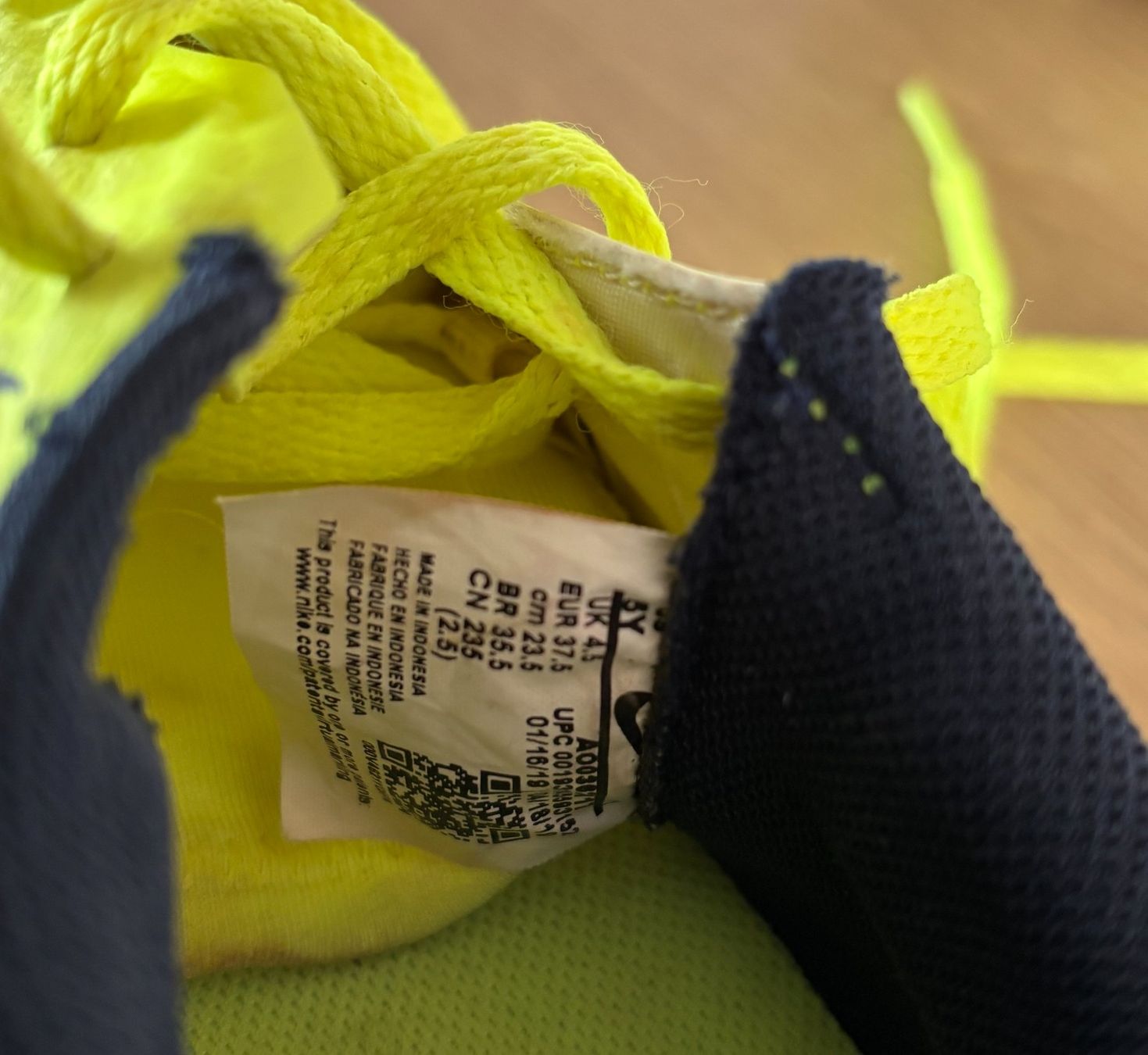 Scarpe per ragazzi: Fussballschuhe in Grösse 37.5 – Usato da Zürich venduto da IlkaK 3