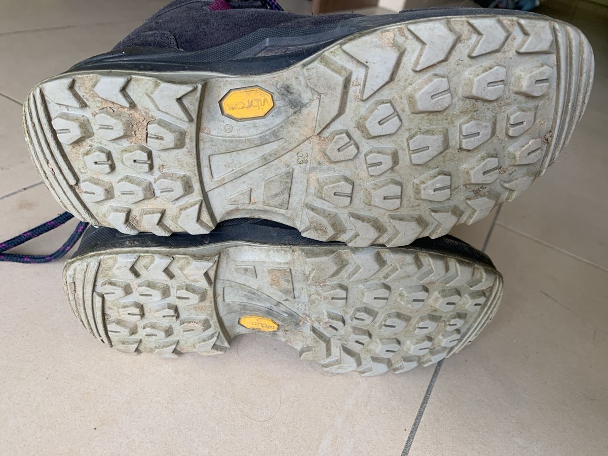 Scarpe per ragazze: Lowa Wanderschuhe Grösse 33 – Usato da Eschenbach SG venduto da claudrup77 1