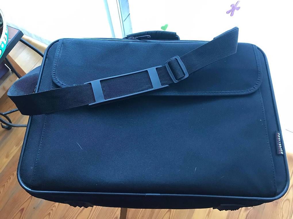 Borse: sac pour ordinateur ou autres  – Usato da Martigny venduto da metaflex