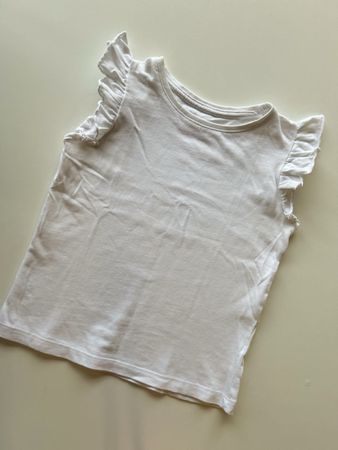 Debardeur blanc à manches volantées, taille 104cm 3/4 ans