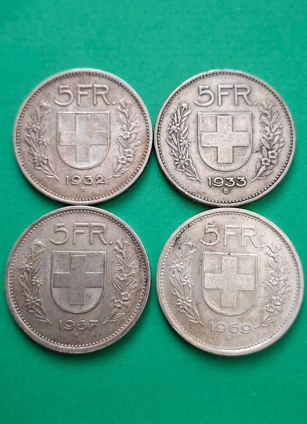 Tutti le monete: 4 X 5 FRANKEN SILBERMÜNZEN 1932 - 1933 - 1967 - 1969 – Usato da Siglistorf venduto da Winer03