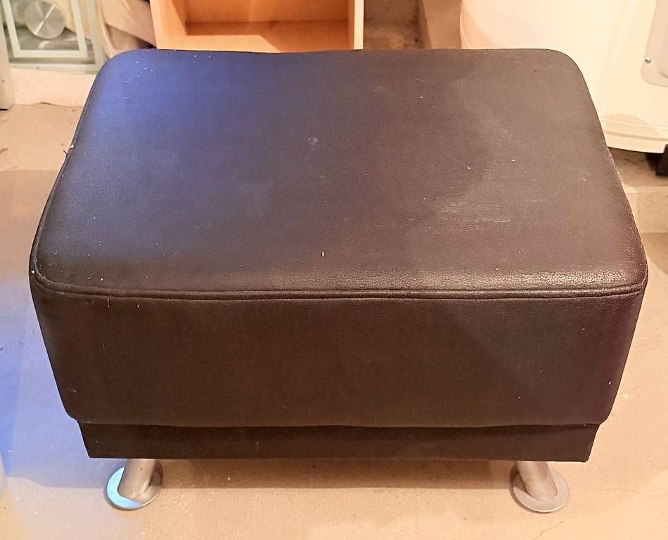 Sofas: Schwarzes 2er Sofa aus Kunstleder – Gebraucht aus Esslingen von agadola11 2