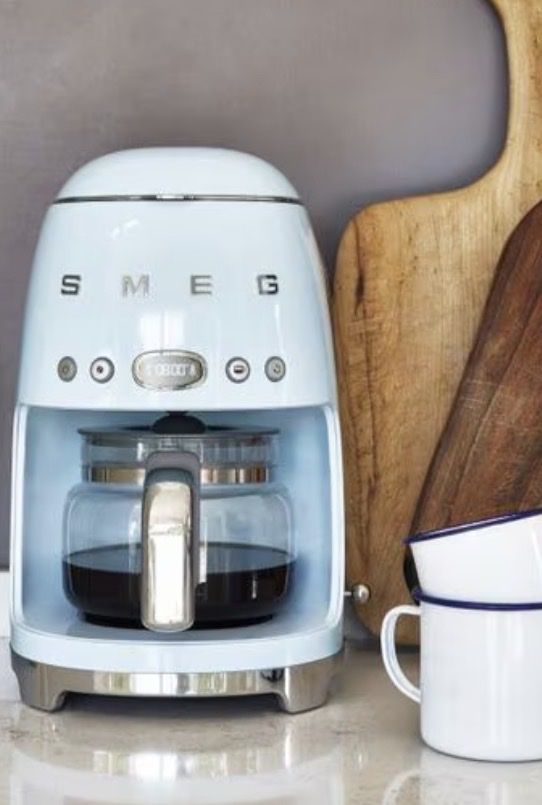 Smeg Machines à café & Machines à expresso: SMEG Cafémaschine hellblau  – D'occasion à Delémont par and_mj6d