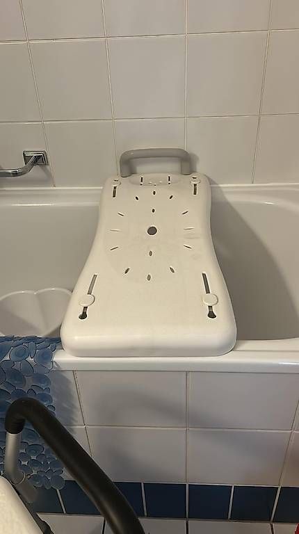 Stühle: Chaise et plateau – Gebraucht aus Yverdon-les-Bains von DJ_lapatate