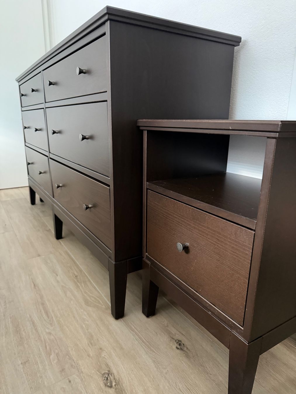 Ikea Nachttische: Commode 6 tiroirs avec 2 tables de nuit – Gebraucht aus Monthey von geo_rj86 1