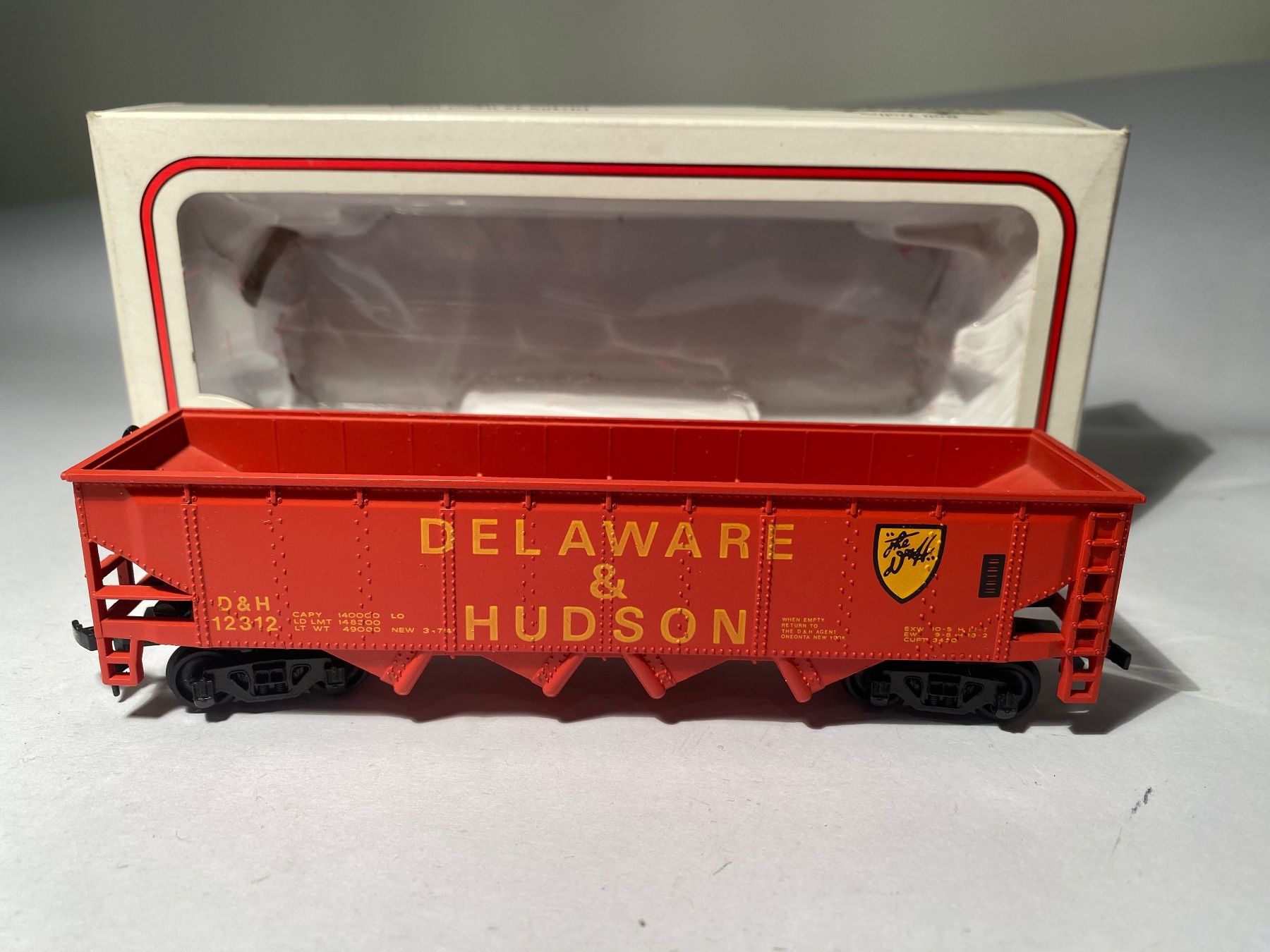 Modelleisenbahnen: BACHMANN US offener Güterwagen DELAWARE, DC Achsen – Gebraucht aus Buchrain von Modellbahn11