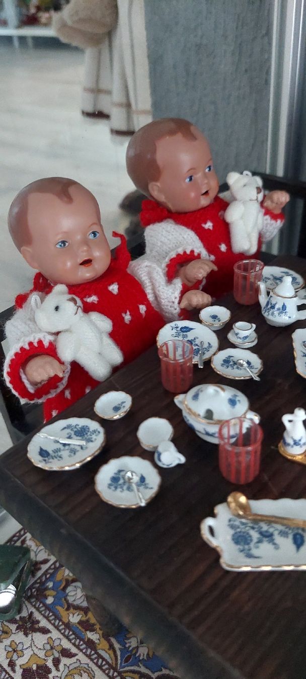 Bambole: Kleine Puppenkleidchen – Usato da Muri AG venduto da nindo1 8