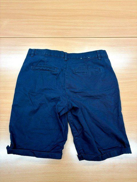 C&A Pantaloni: Dunkelblaue Shorts - Grösse 42- C&A – Usato da Gamsen venduto da Jessi_Booh 1