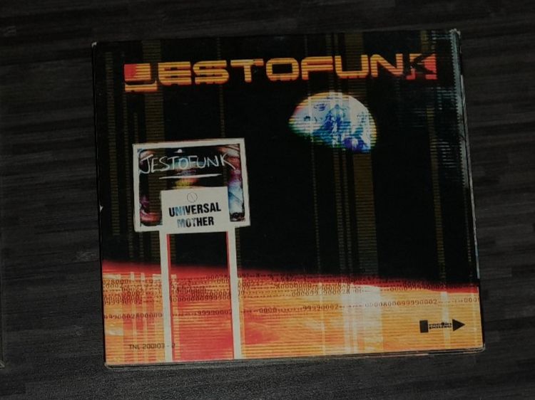 CD: JESTOFUNK - Universal Mother - CD Album – Usato da Steffisburg venduto da FutureOne