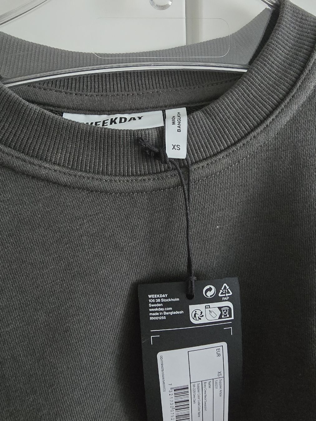 Weekday Pullover & Sweatshirts: Weekday Sweatshirt - Grösse XS – Neu und originalverpackt aus Rickenbach b. Wil von Kth_v8 1