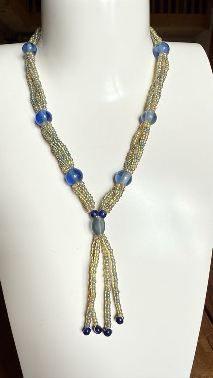 Collier et Parure Bohème en Perles Teintées - Élégance Artisanale