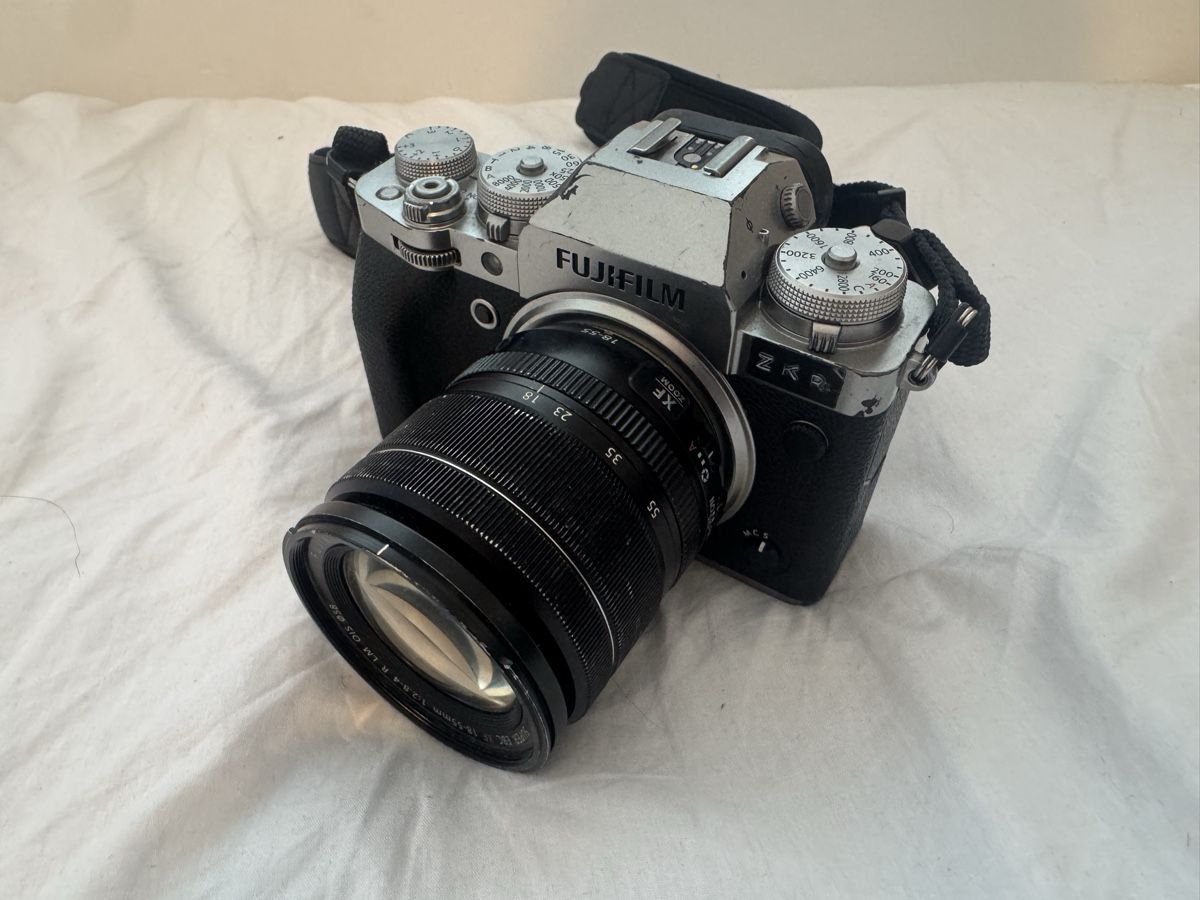 Fujifilm Kamera: FujiFilm XT4 mit Kit Lens – Gebraucht aus Disentis/Mustér von uhhhsimon