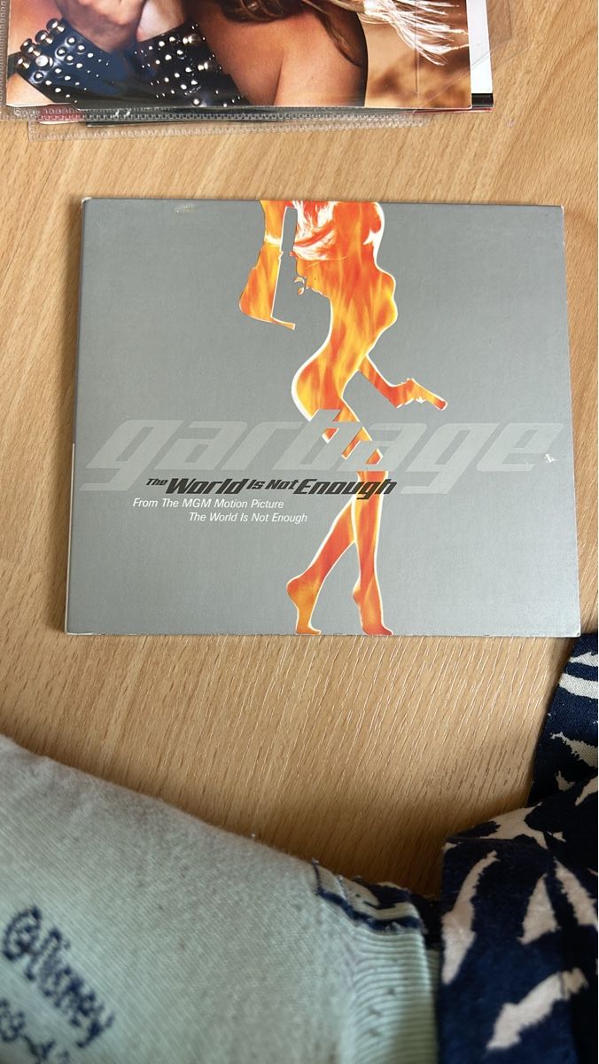 CDs: The World Is Not Enough Poster MGM CD – Gebraucht aus Herbetswil von rotekatze84