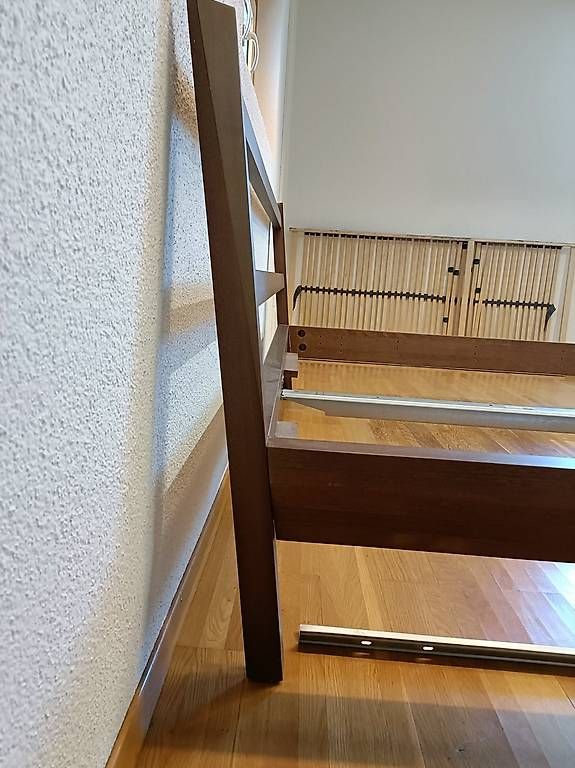 Letti: Bettgestell mit Rost 180 x 200  – Usato da Sta. Maria V. M. venduto da Lexaxs 2