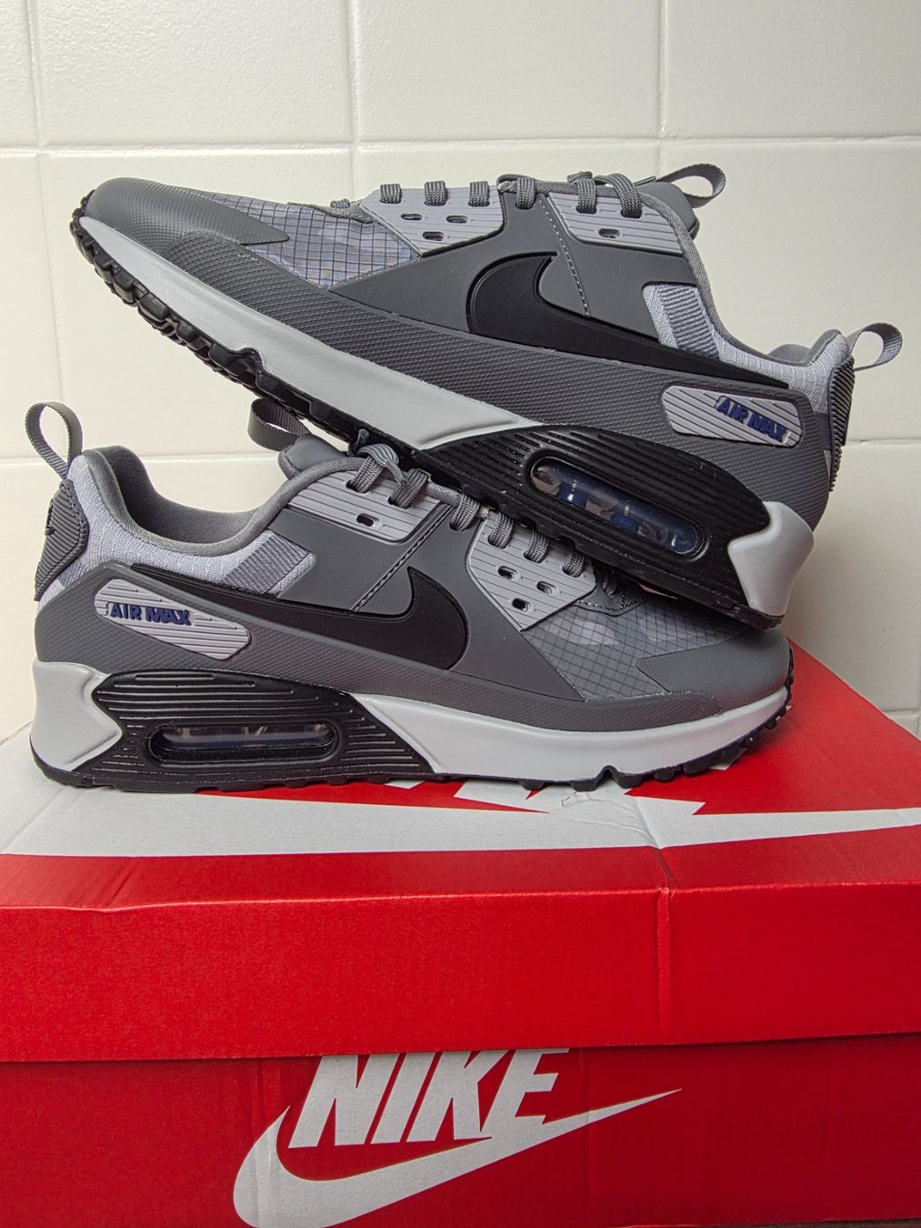 Nike Scarpe da uomo: Nike Air Max 90 Drift – Nuovo e nell'imballaggio originale da Fleurier venduto da dav_xx8y 1