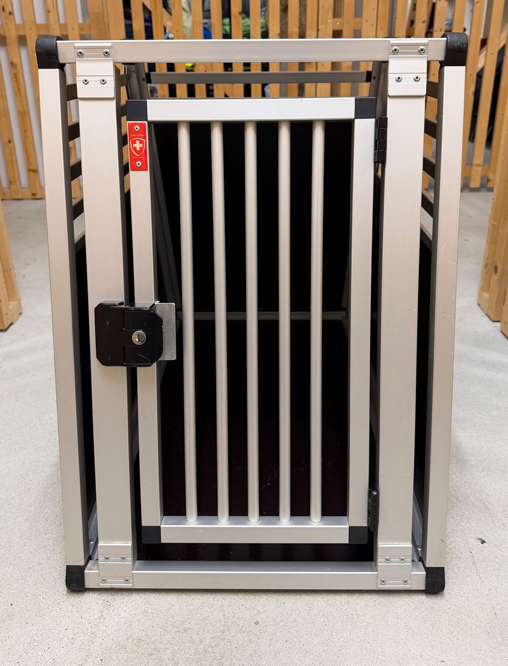 Gabbie, trasporto & Sicurezza: Sichere Hundebox für Auto – Usato da Zürich venduto da KeKu